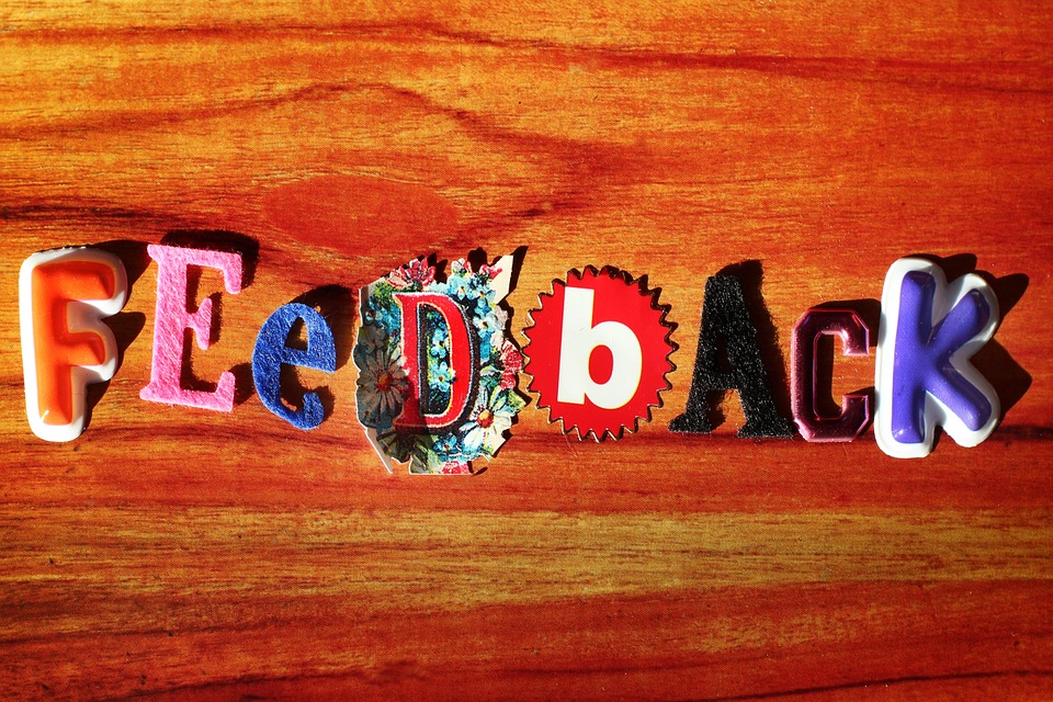 Come dare un feedback con la voce giusta